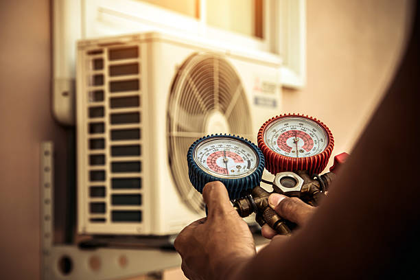 Professional Hvac technician working in Bruceville, TX